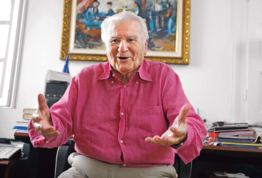 Dragoljub Mićunović