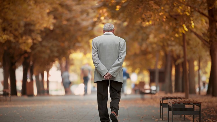 parkinson-kór, séta, implantátum