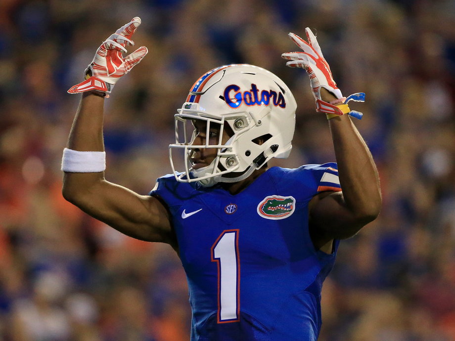 No. 11 Chicago Bears — Vernon Hargreaves III (CB), if available