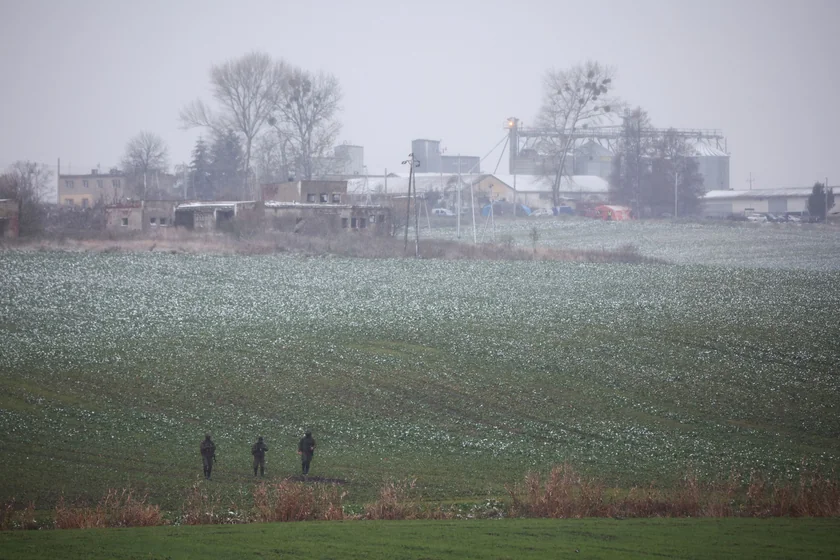 uE7k9kuTURBXy9lNDk5ZjAyNS01NDIyLTQxZWMtY