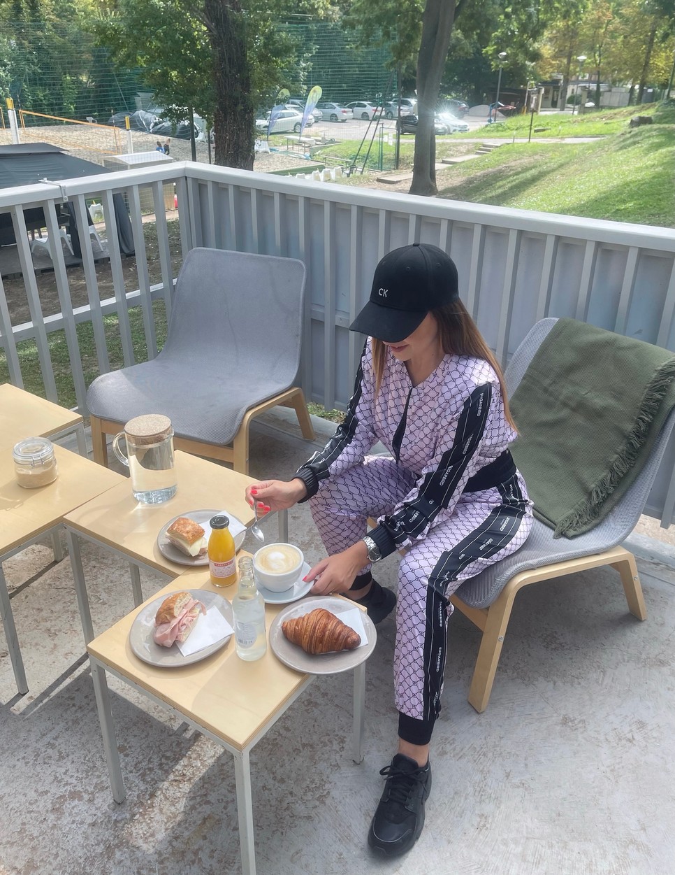 Dombai Laura ma kedvenc melegítő szettjét viselte