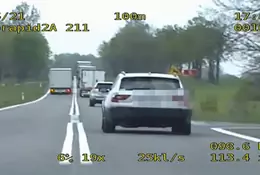 Łotewski kierowca tira wyprzedzał na zakazie, podwójnej ciągłej i pod górkę