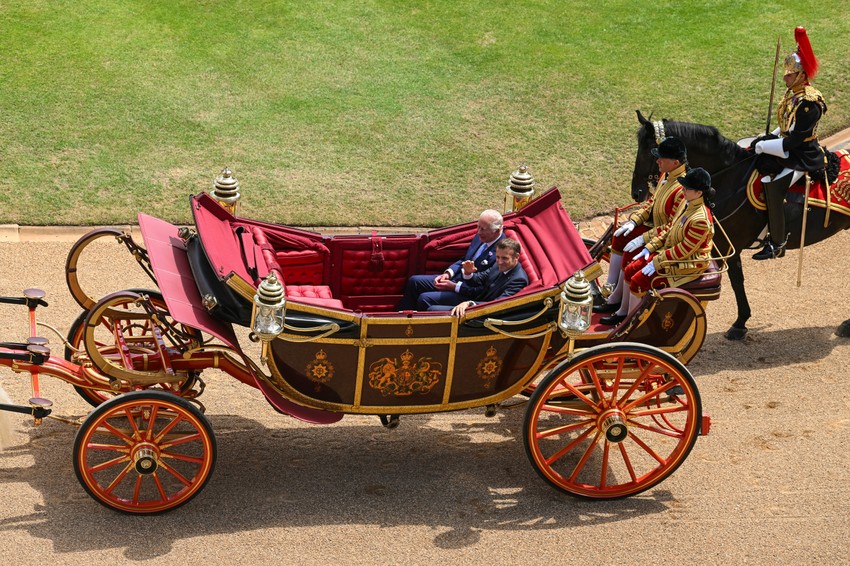 Kralj Čarls i Emanuel Makron 