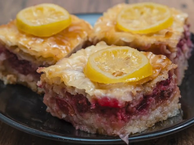 Baklava sa višnjama