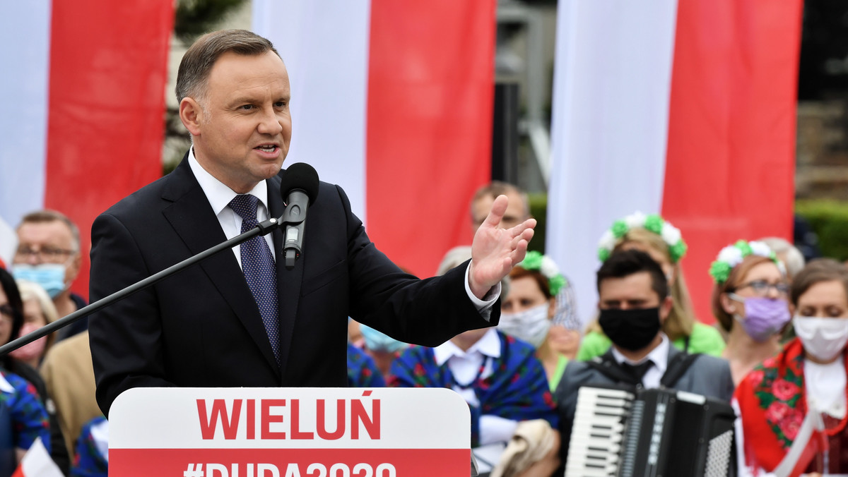 Wybory prezydenckie 2020. Andrzej Duda o "ideologiach wykrzywiających tradycyjną rodzinę"