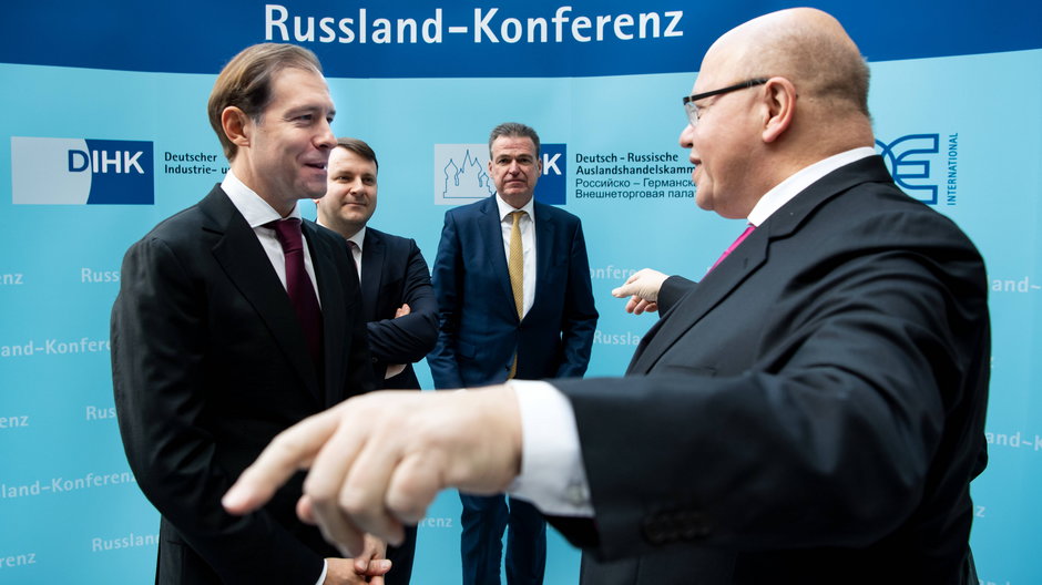 Minister Peter Altmaier (z prawej) i Denis Manturov, rosyjski minister przemysłu i transportu podczas spotkania w Berlinie, zdjęcie z 18 lutego