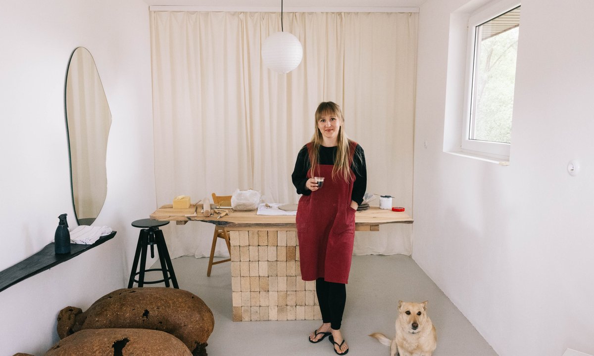 „Chcę tworzyć naczynia, które mają znaczenie”. Kim jest założycielka Wypal Studio?