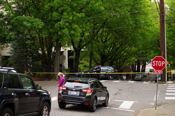 VOZILOM PUNIM EKSPLOZIVA UDARIO U ZGRADU! Užas u Portlandu: Muškarac stradao na mestu, izbio požar