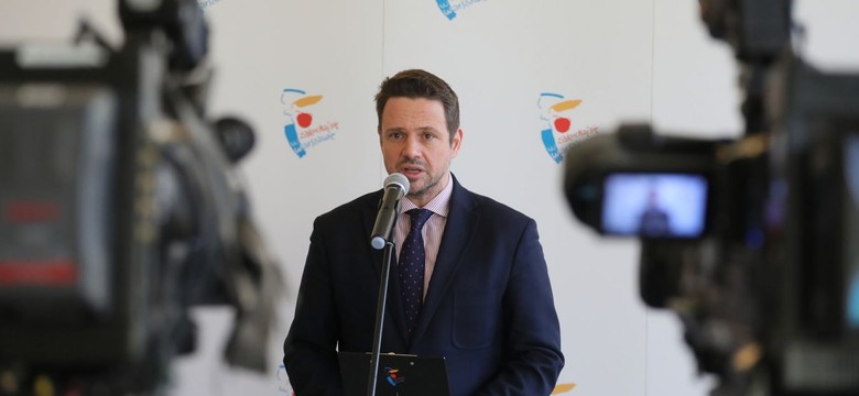 Trzaskowski: Bazarki, które spełniają funkcje sklepów spożywczych, powinny być otwarte