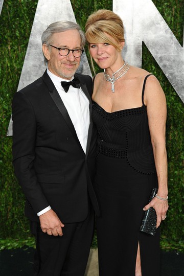 Steven Spielberg és Kate Capshaw: a házaspárt hatalmas család veszi körül; korábbi házasságaikból és saját románcukból összesen hét gyermek él velük!