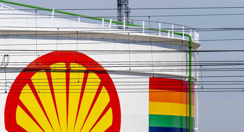 Two local oil companies are expected to make final offers to buy Shell's Nigerian assets this week