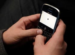 Prezes UKE apeluje do operatorów. W sprawie loterii SMS