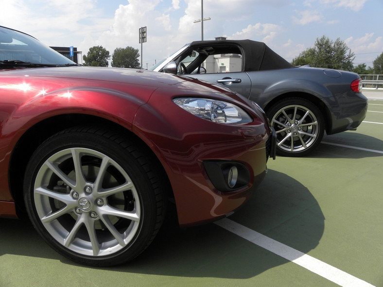 Mazda MX-5 kontra Mazda MX-5 - Radość z jazdy na dwa sposoby