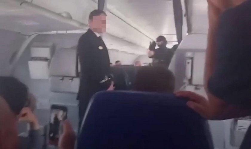 40-letni Rosjanin wywołał awanturę na pokładzie samolotu