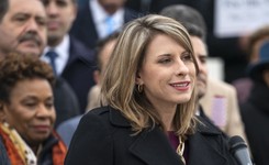 Nagie zdjęcia amerykańskiej kongresmenki w sieci. Zapowiedziała walkę z 'pornografią zemsty'