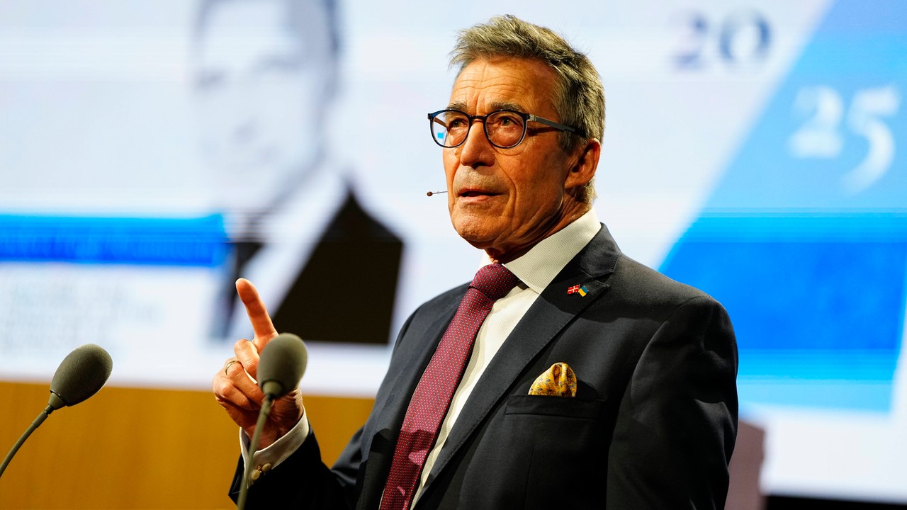 Były szef NATO ostrzega przed Rosją. "Niedźwiedź uzbrojony w broń atomową w kurniku"