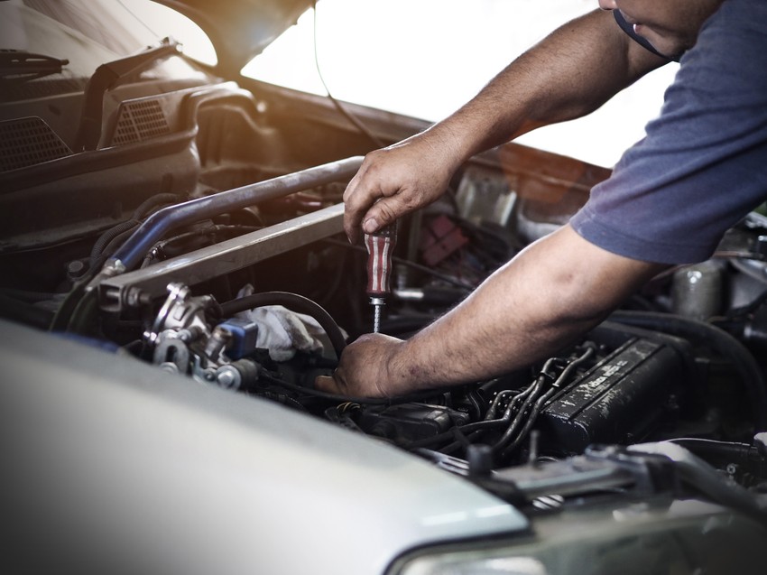 Za posao u Sloveniji zua auto-mehaničara plata do 2.000 evra