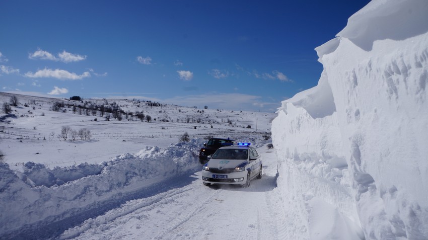 Smetovi su visoki i do tri metra