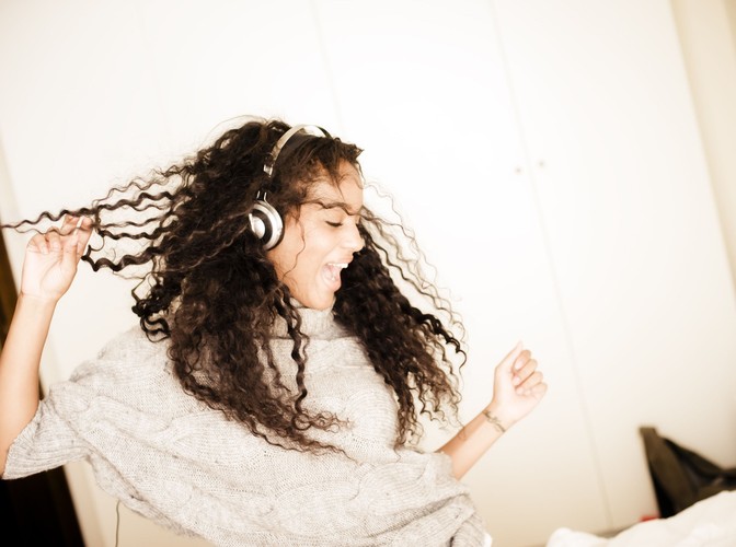 9. 'Play' – Iamamiwhoami