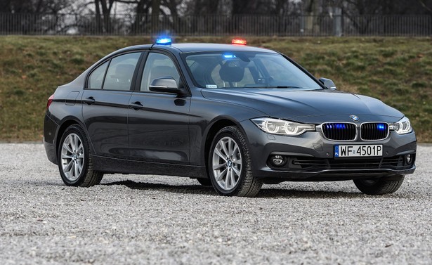 Zobacz, jak rozpoznać nowe nieoznakowane BMW policji