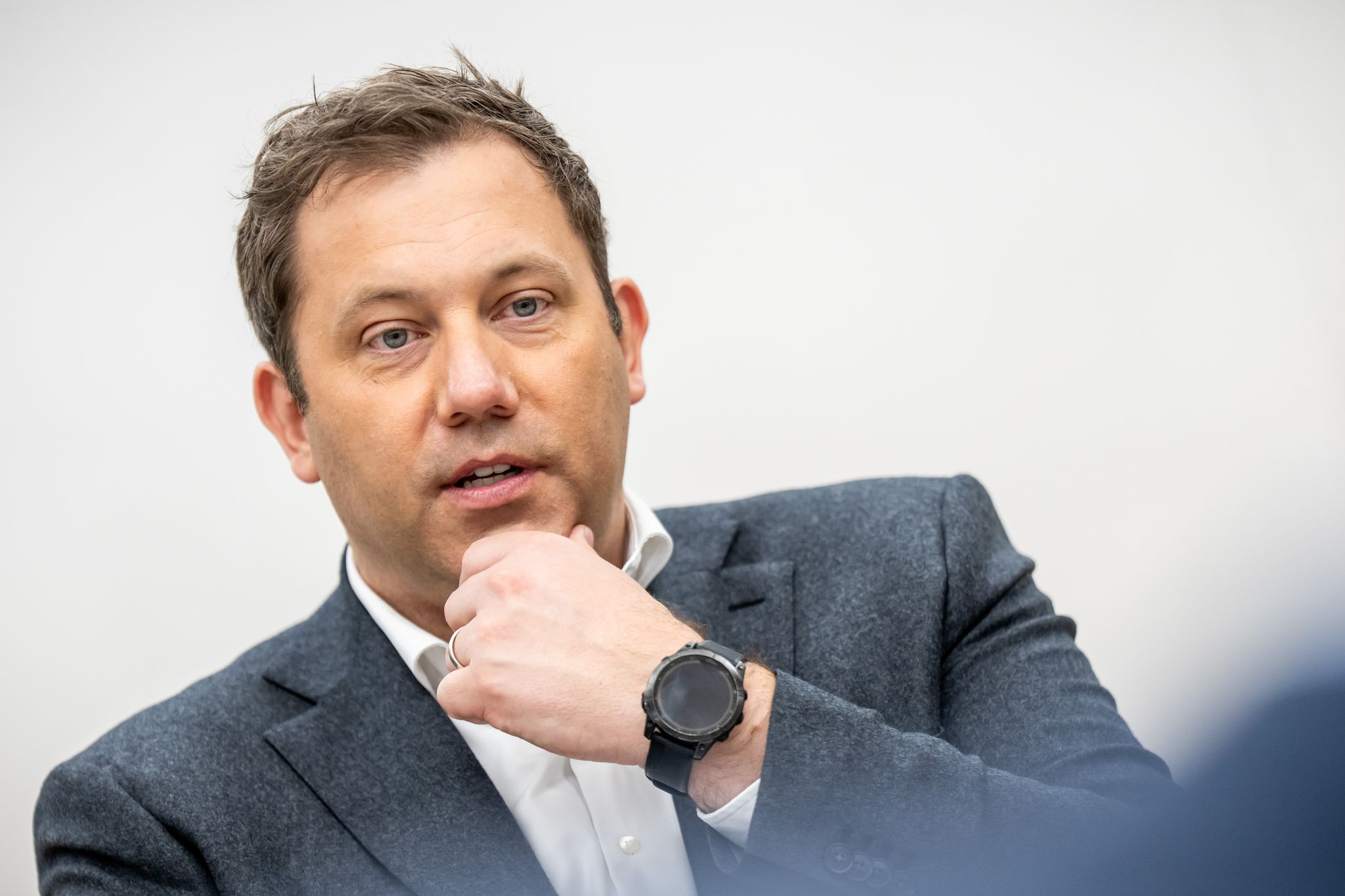 SPD fordert Jobgarantien von Autoindustrie für Flexibilität beim Verbrenner