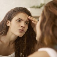 Hogyan lehet feszesebb a bőre? A kozmetikus bevált módszerei otthonra