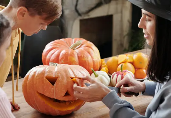 Co zrobić z dynią po Halloween? Upiec! O jej deserowej i pikantnej odsłonie nie da się zapomnieć