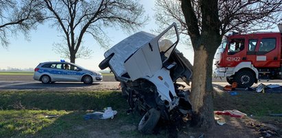 Wypadek mercedesa pod Kutnem. Są ofiary