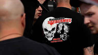 Zamaskowana ksenofobia: neonaziści w internecie