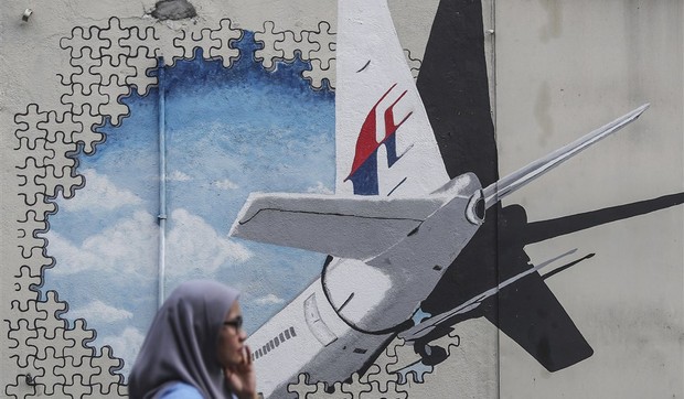 Mural posvećen nestalom malezijskom avionu MH370 u Kuala Lumpuru