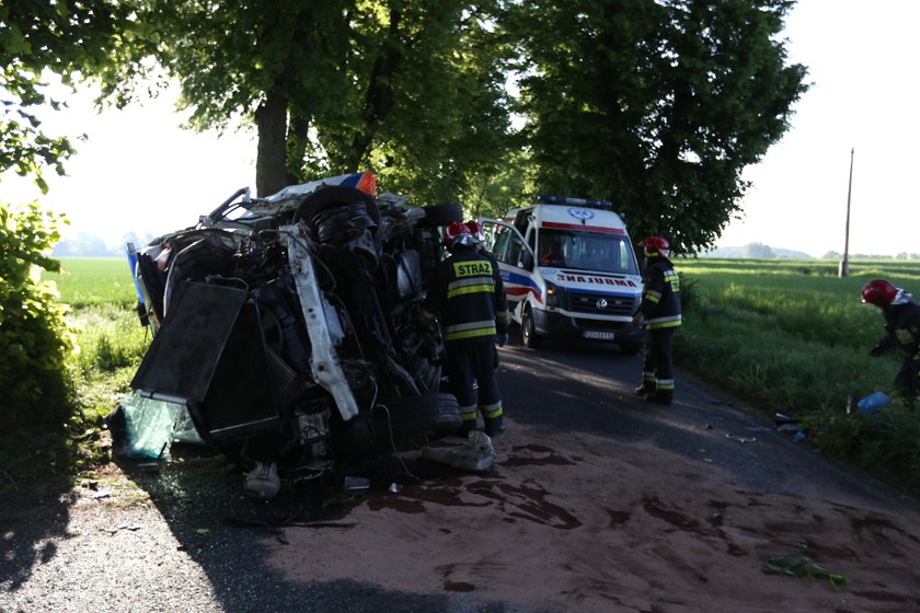 Straszna śmierć strażaka. Pozostałe osoby z karetki miały więcej szczęścia