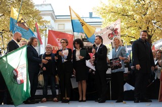 Samorządowcy protestowali w Warszawie przeciwko podwyżkom cen energii