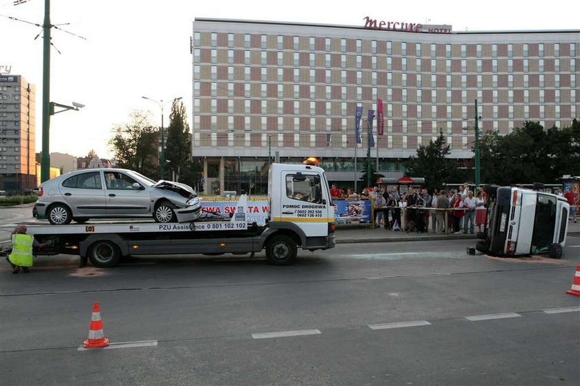 Zderzenie na rondzie Kaponiera