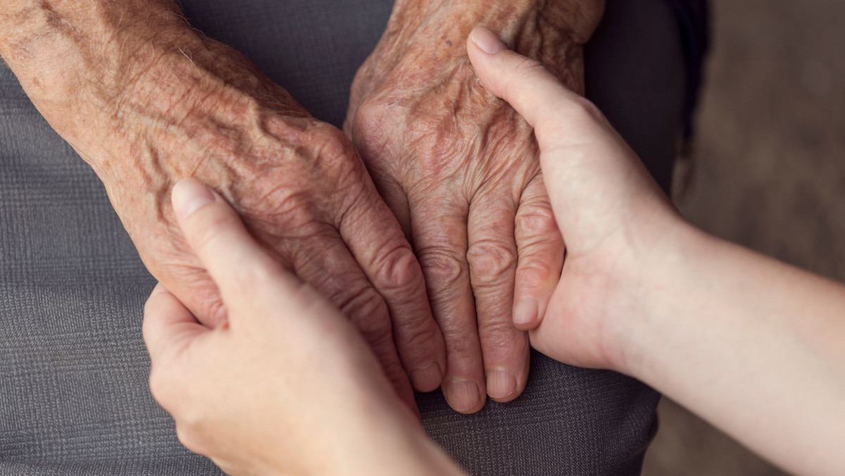 Jej mama zachorowała na alzheimera. Oddała ją do domu opieki i nie żałuje