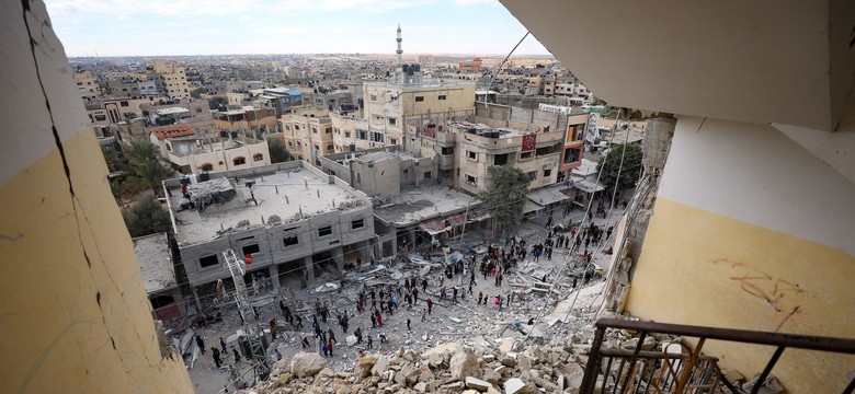 Paczki z pomocą spadły z nieba bez spadochronów. Są ofiary śmiertelne w Palestynie