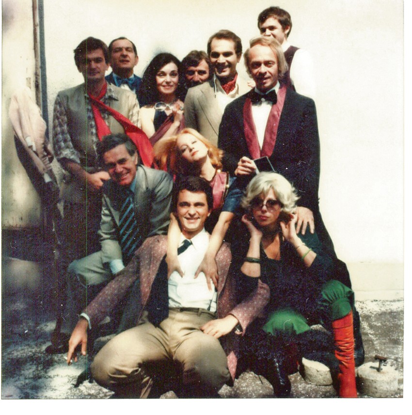 Predstava "Buba u uhu" ušla je u anale, a kroz nju su u raznim fazama prošla naša najveća glumačka imena