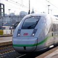 Tanie podróże po Europie w czasie drożyzny. Rekordowe zniżki na Interrail