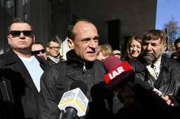 Kukiz: Prezydent powinien stać po stronie obywateli, nie partii