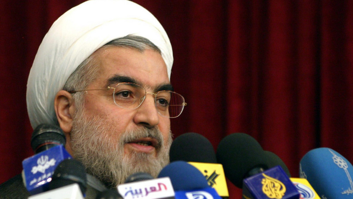 Uznawany za pragmatyka Hasan Rowhani prowadzi w wyborach prezydenckich w Iranie pokonując ultrakonserwatywnego duchownego Ebrahima Raisiegom; zdobył ok. 56 proc. głosów - ogłosił dziś wiceszef MSW Ali Aszgar Ahmadi, podając częściowe wstępne wyniki.