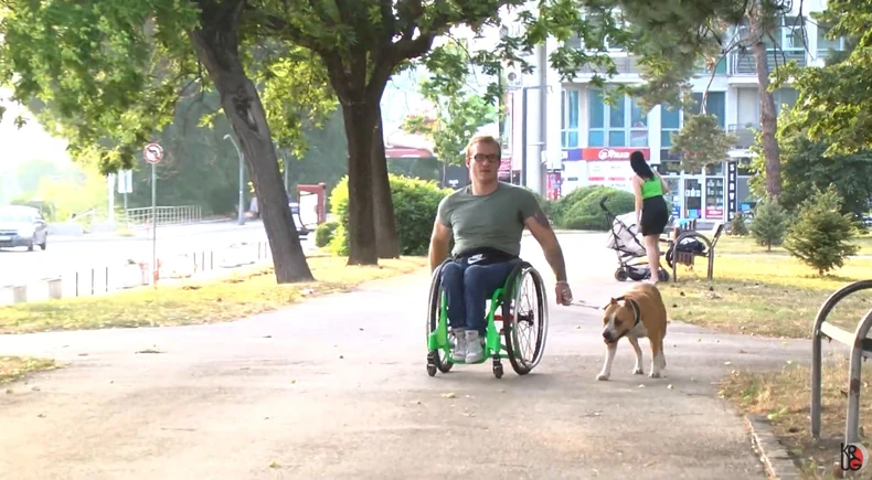 Nemanja i njegov ljubimac keruša Zulu