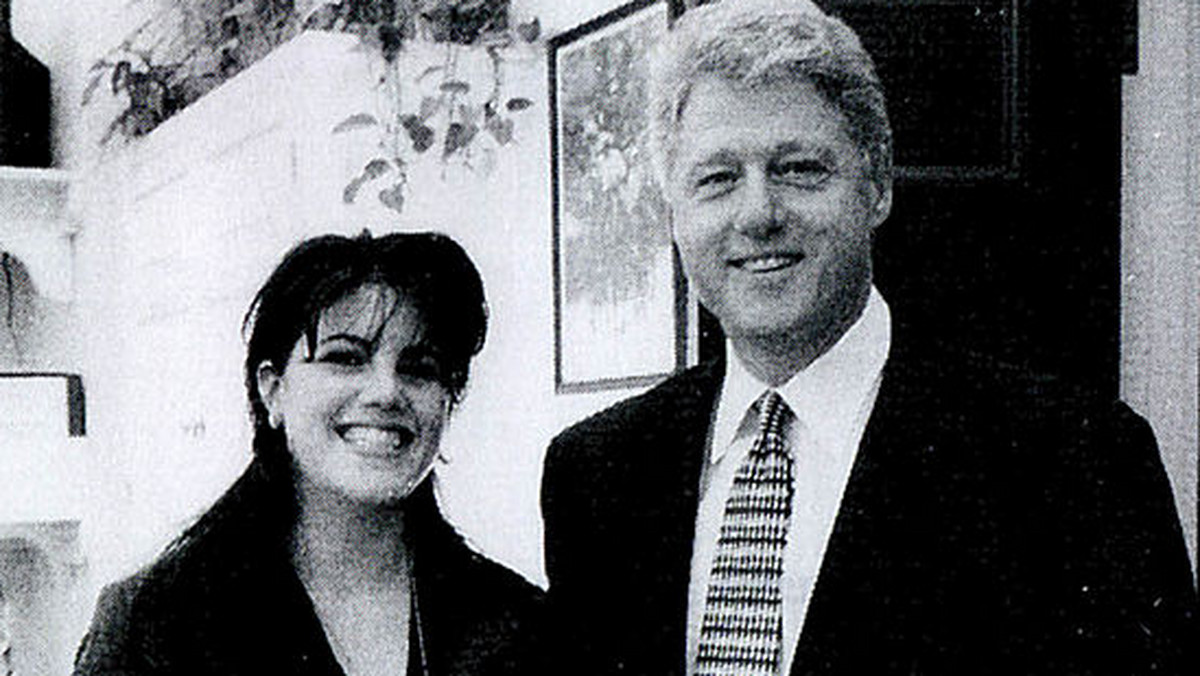 Bill Clinton i Monica Lewinsky: przebieg romansu ze stażystką. "Drogi przystojniaku, błagam, pozwól mi Cię odwiedzić"