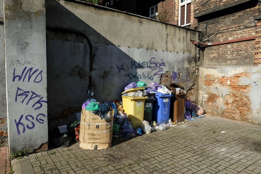 Zabrze tonie w śmieciach