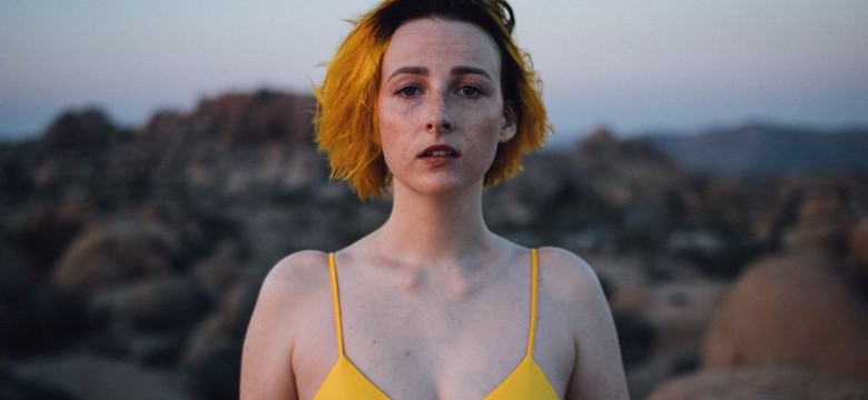 Tessa Violet, amerykańska piosenkarka i vlogerka, wystąpi w warszawskich Hybrydach