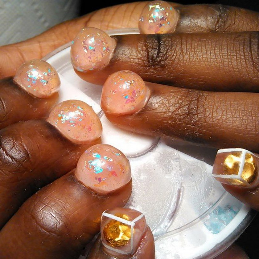 Bubble nails