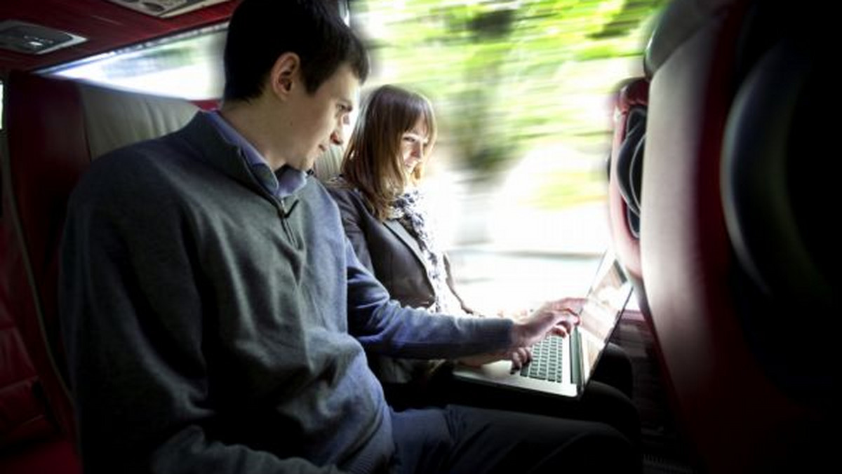 Podróżujący po aglomeracji śląskiej od przyszłego roku będą mogli wyszukać optymalne połączenia autobusowe, tramwajowe i kolejowe we wspólnej internetowej wyszukiwarce Kolei Śląskich i największego organizatora komunikacji miejskiej w regionie KZK GOP.