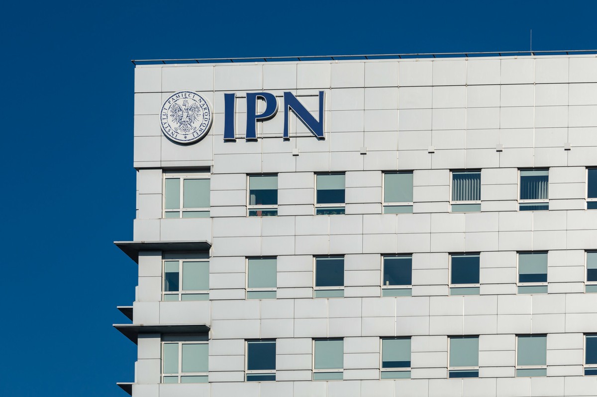 IPN do likwidacji? Nowy sondaż