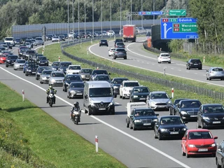 Kierowcy często zapominają, że utworzenie korytarza życia na drodze szybkiego ruchu często jest jedynym sposobem, by służby ratownicze mogły dotrzeć do poszkodowanych