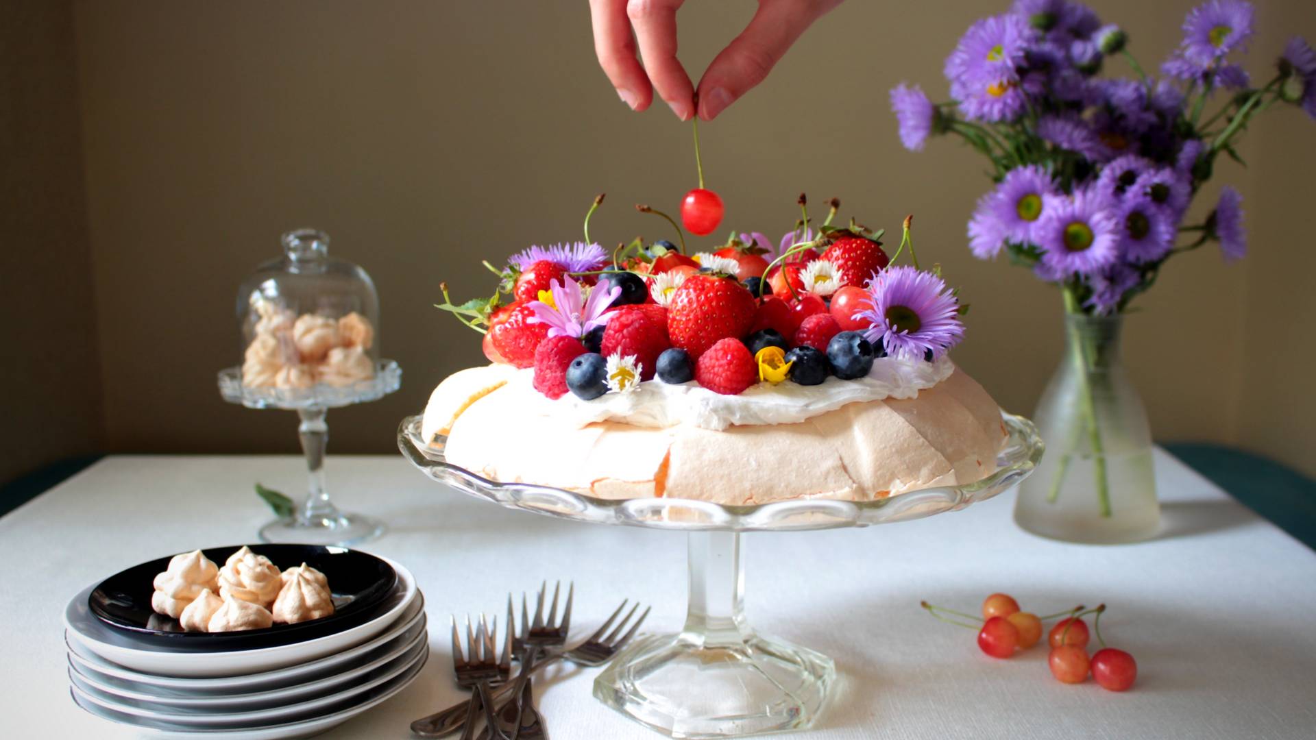 Pavlova - brzinska hrskava torta u čast čuvene balerine