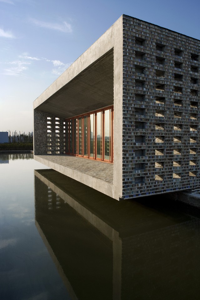 Ceramic House, 2003-2006, Jinhua, China