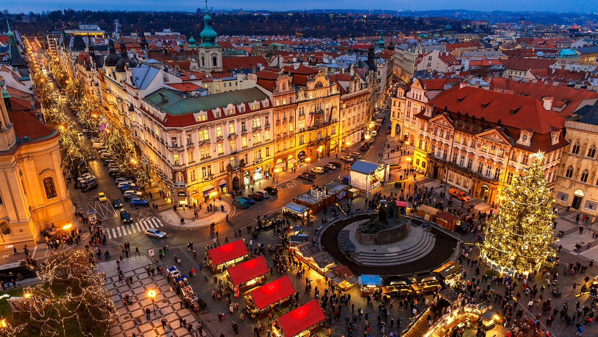 Jeden z czeskich hoteli zdecydował się nie przyjmować obywateli Rosji o ile na piśmie nie potępią oni aneksji Krymu. Hotel został ukarany grzywną ze względu na dyskryminowanie Rosjan. Jednak sprawa trafiła do czeskiego Trybunału Konstytucyjnego, który wczoraj uznał podobną praktykę za dopuszczalną. 